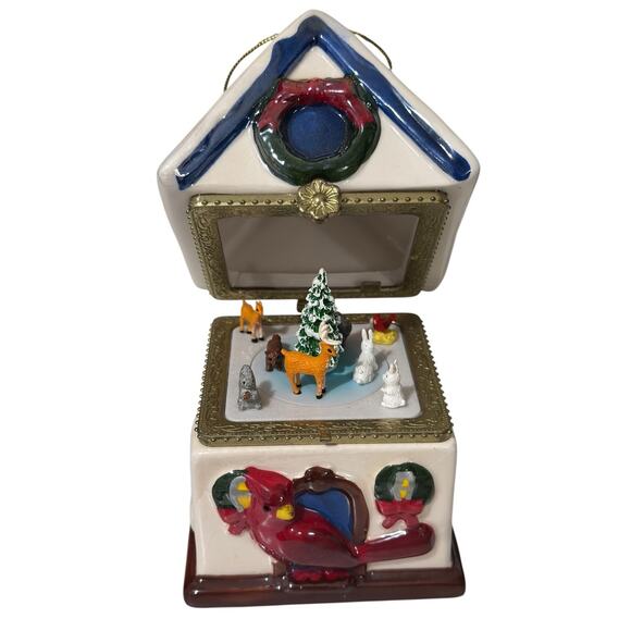 2011 MR CHRISTMAS PORCELAIN MUSIC HINGED HOUSE ORNAMENT MOVING CRITTERS INSIDE - Picture 2 of 8